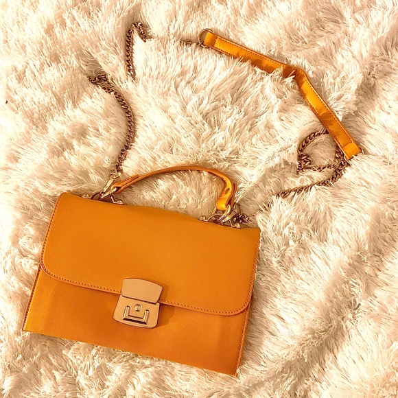 Forever 21 Handbags - Forever 21 3-Section Crossbody Purse
